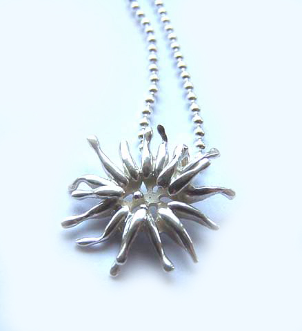 sea anemome necklace