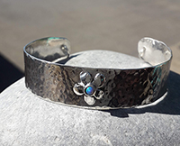 Flower opal bracelet