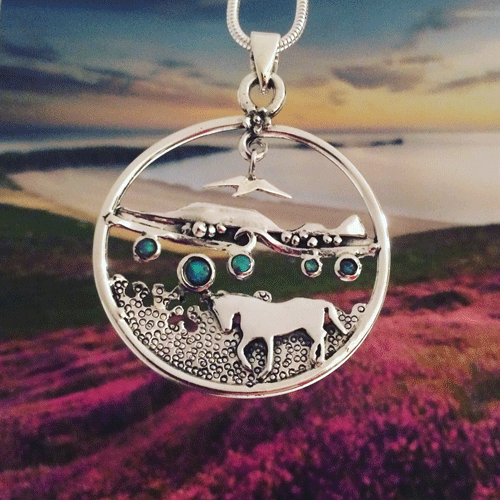 worms head landscape necklace by Pa-pa
